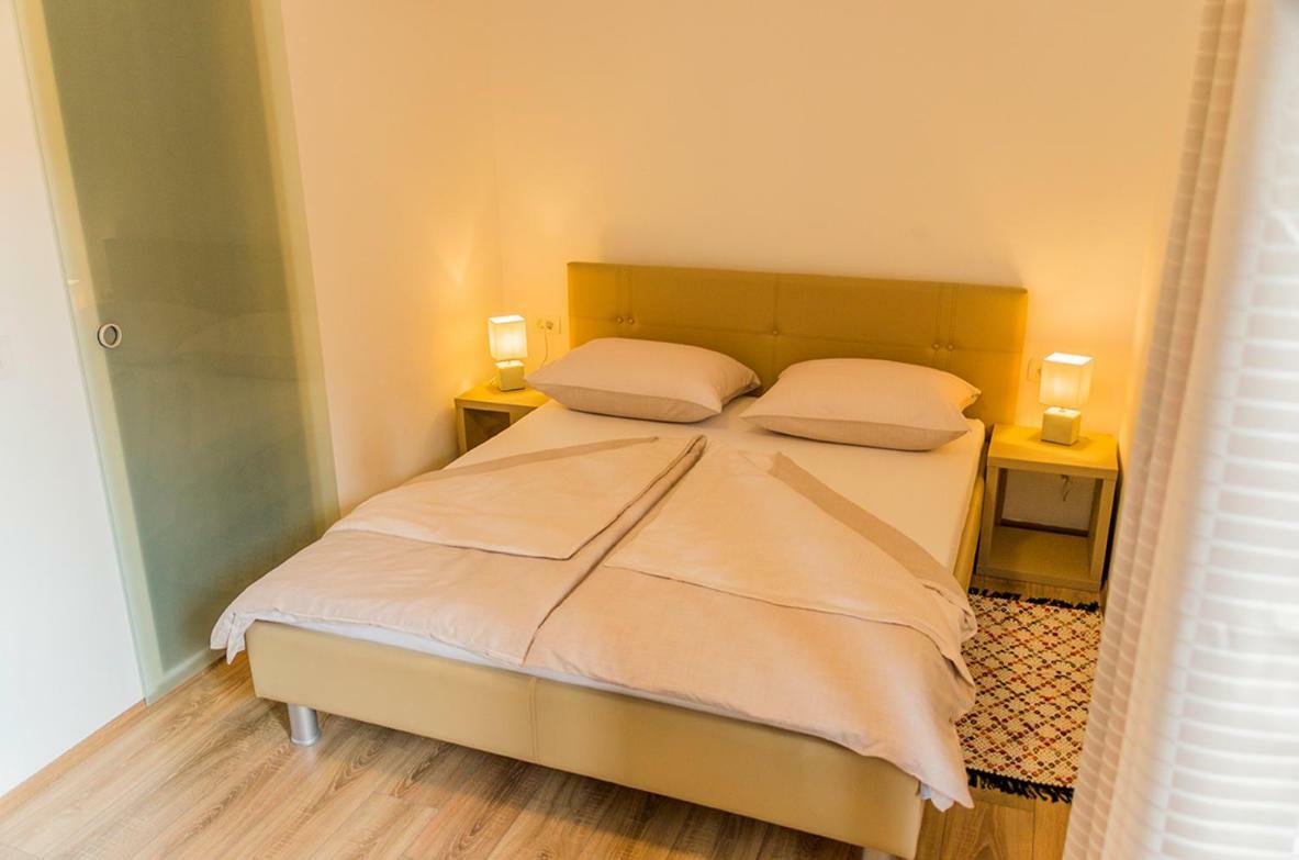 Guesthouse Klaudia โอปาติยา ภายนอก รูปภาพ
